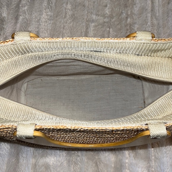 Vintage Real Straw Handbag/Tote with Wooden Handles - Picture 4 of 4